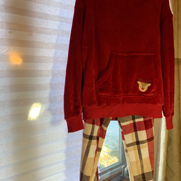 Women’s Joyspun Lounge Pants and  Fuzzy Soft Top with Reindeer design NWT - Picture 3 of 8